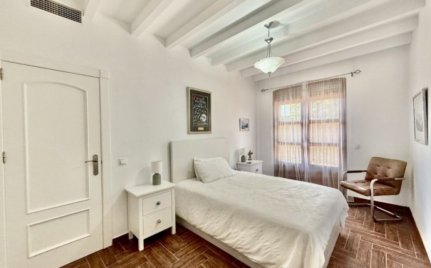 Revente - Villa -
Avileses - Inland