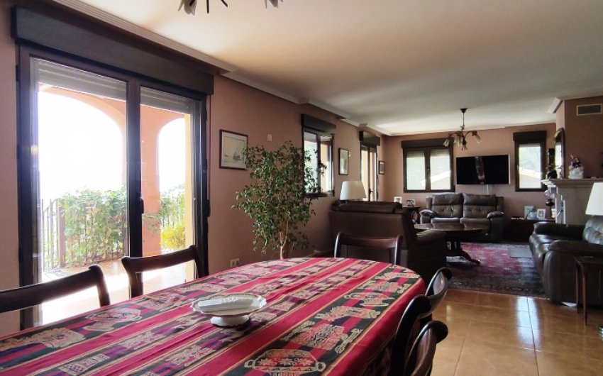 Revente - Villa -
Balones