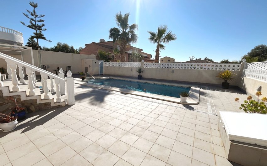 Revente - Villa -
Benijofar - Monte Azul