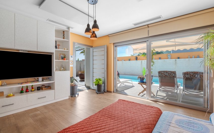 Revente - Villa -
Benijofar