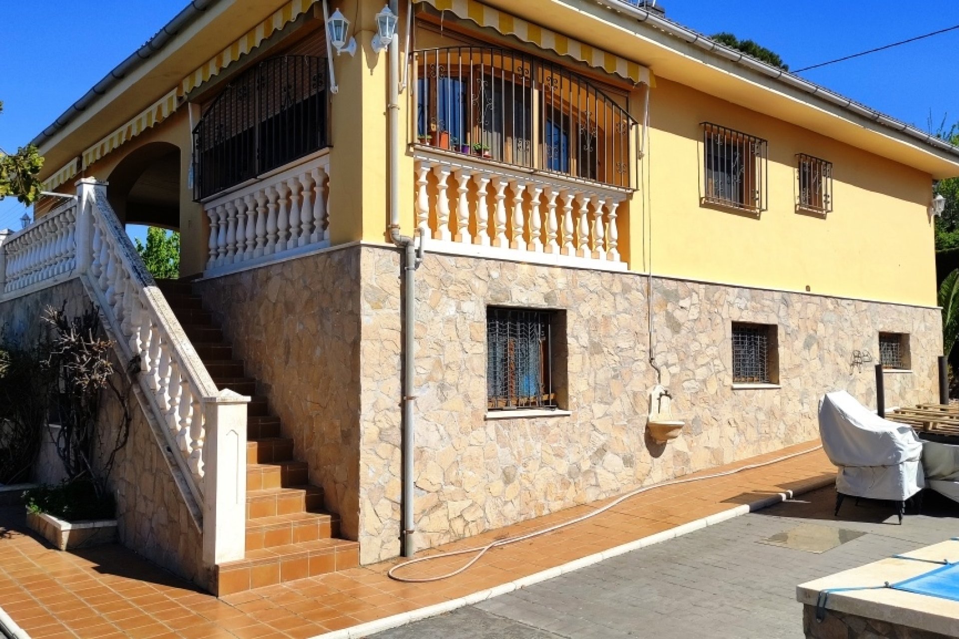 Revente - Villa -
Benillup