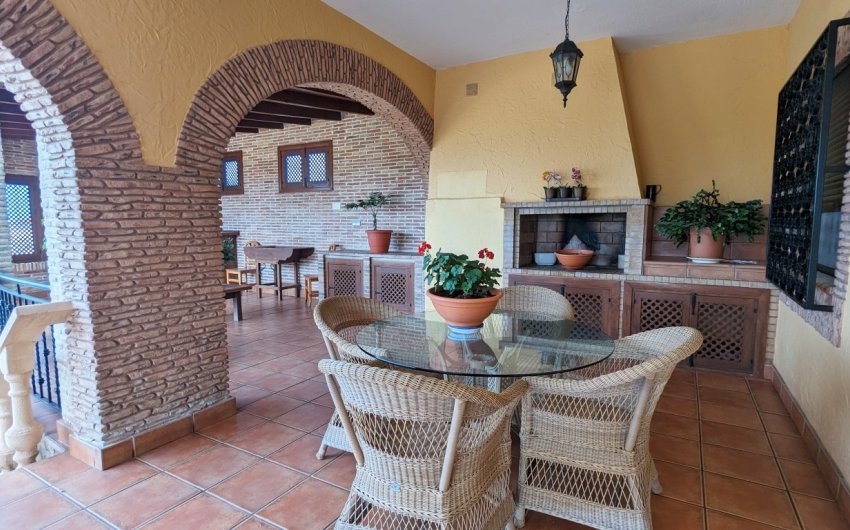 Revente - Villa -
Bigastro - Inland