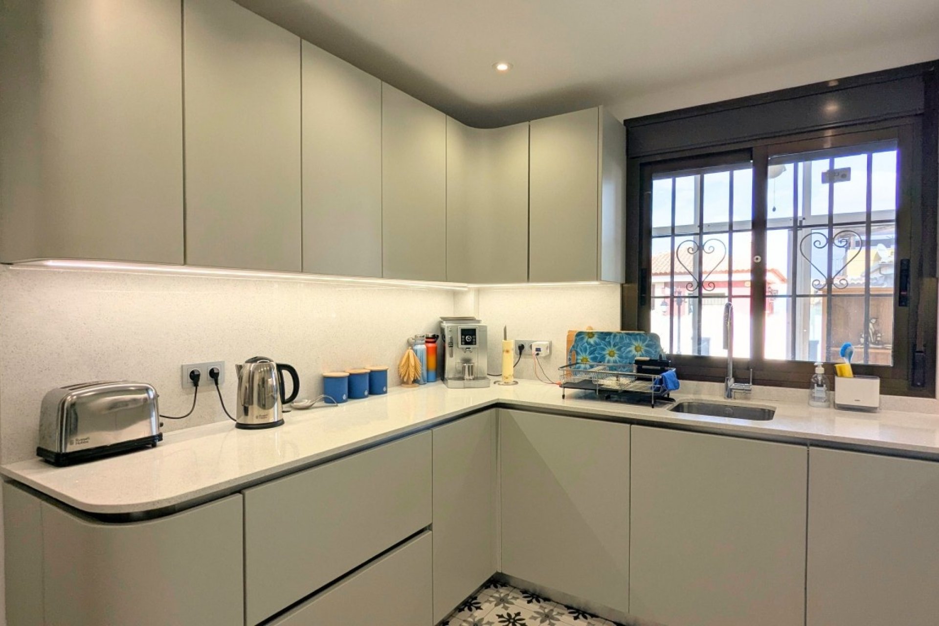Revente - Villa -
Bigastro - Inland
