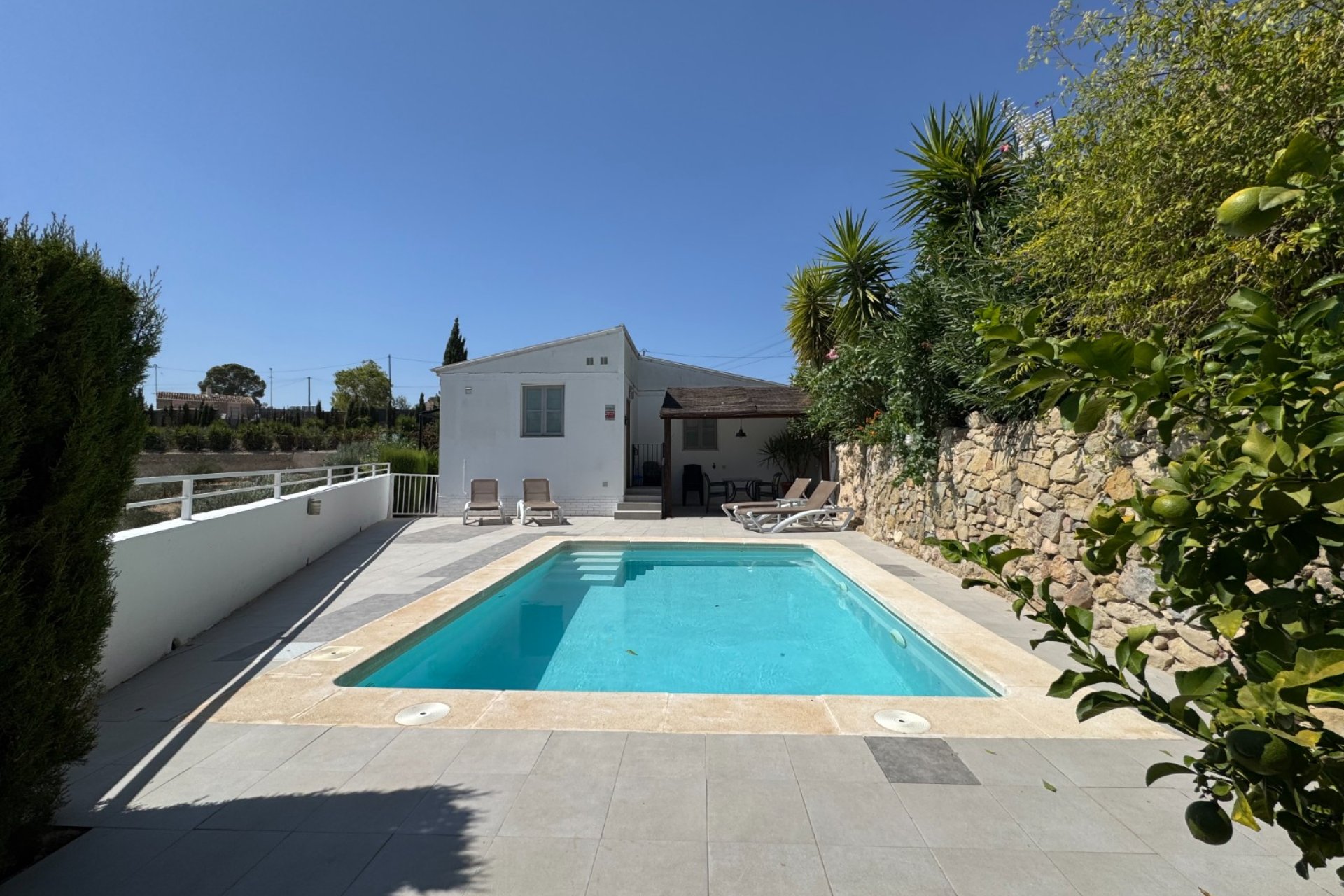 Revente - Villa -
Blanca