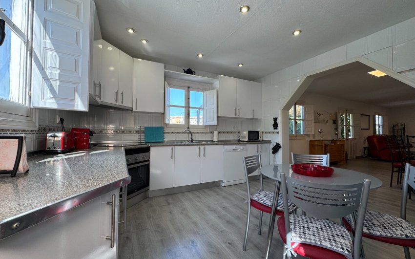 Revente - Villa -
Blanca