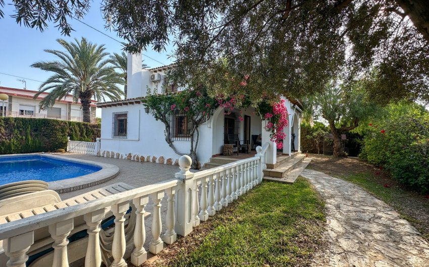 Revente - Villa -
Cabo Roig - Costa Blanca