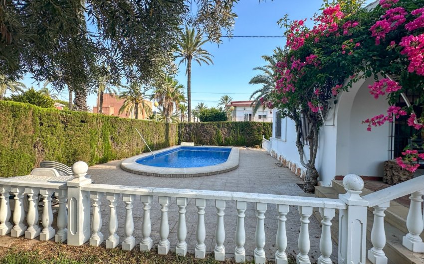 Revente - Villa -
Cabo Roig - Costa Blanca