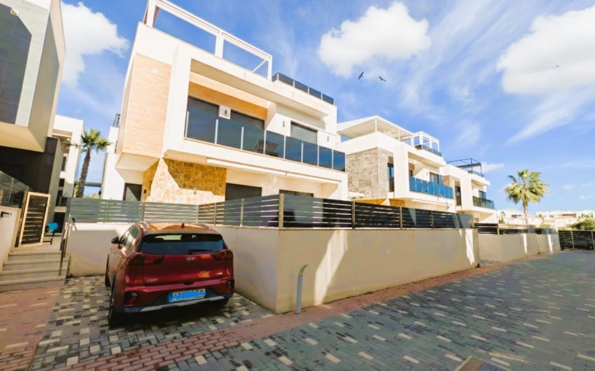 Revente - Villa -
Cabo Roig - Costa Blanca