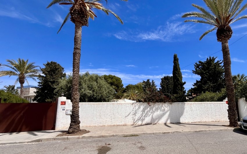 Revente - Villa -
Cabo Roig - Costa Blanca