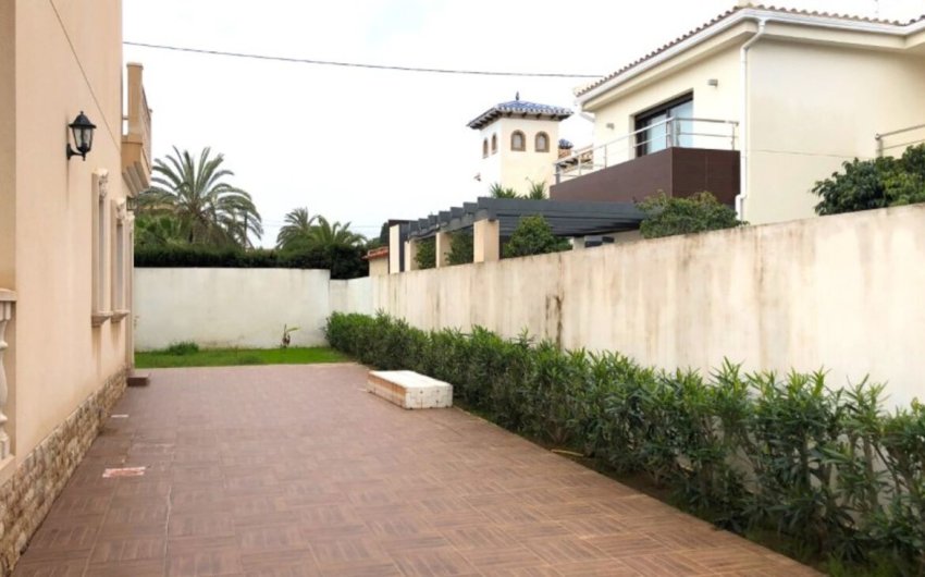 Revente - Villa -
Cabo Roig - Costa Blanca