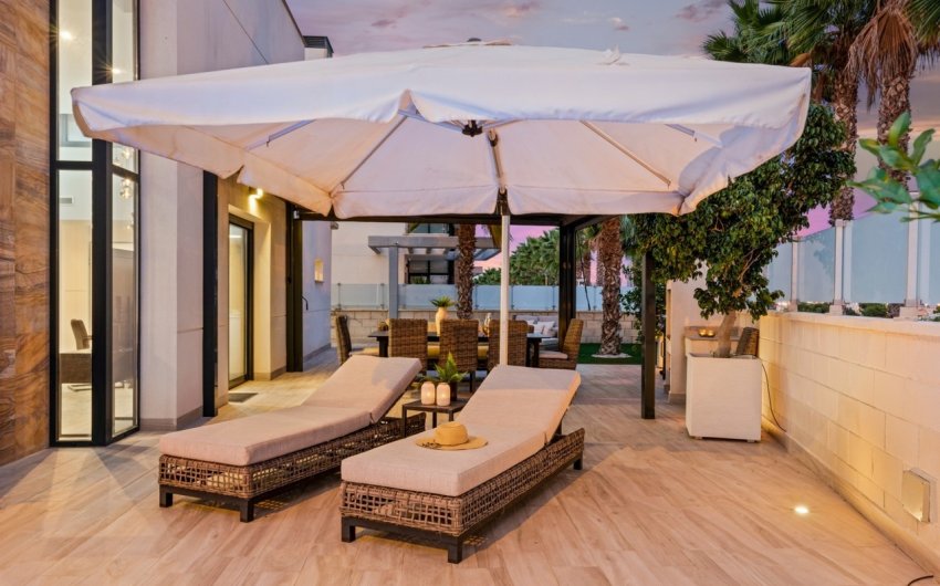 Revente - Villa -
Cabo Roig - Costa Blanca