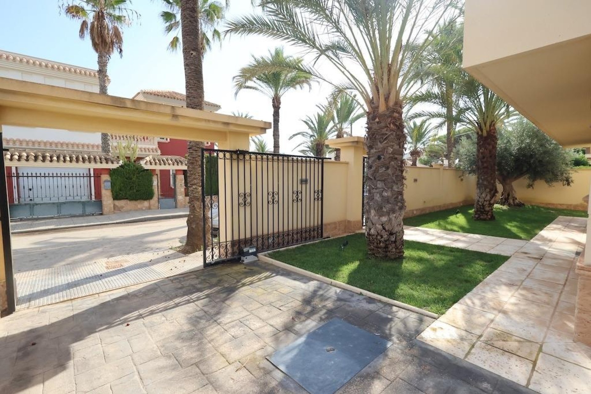 Revente - Villa -
Cabo Roig - Costa Blanca