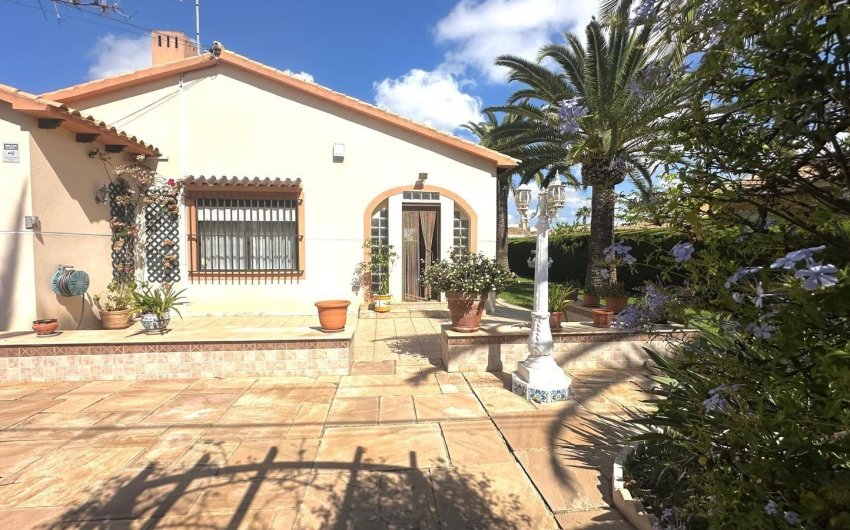 Revente - Villa -
Cabo Roig - Costa Blanca