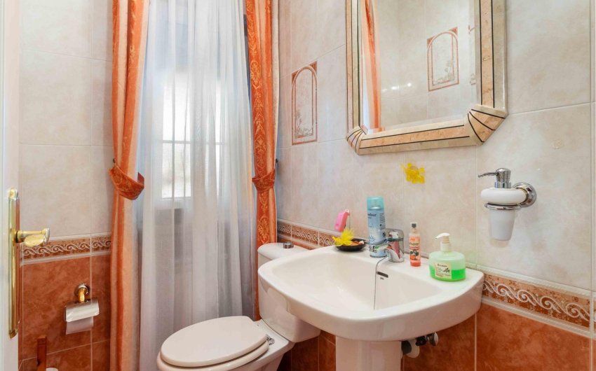 Revente - Villa -
Cabo Roig - Muy Cerca De La Playa