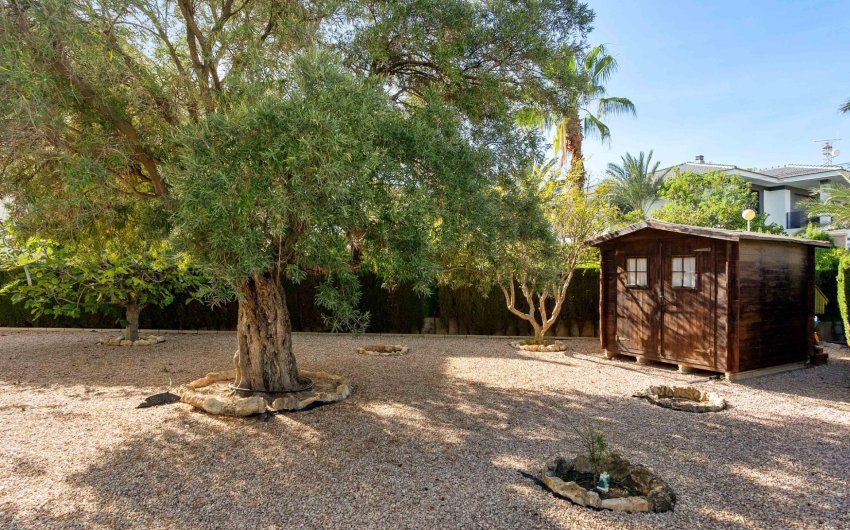 Revente - Villa -
Cabo Roig - Muy Cerca De La Playa