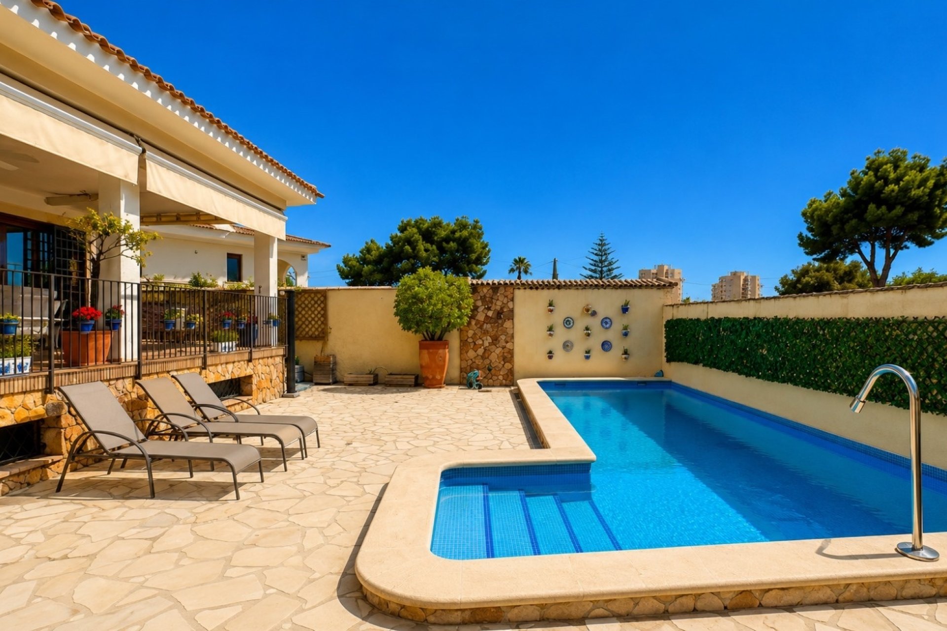 Revente - Villa -
Campoamor - Costa Blanca
