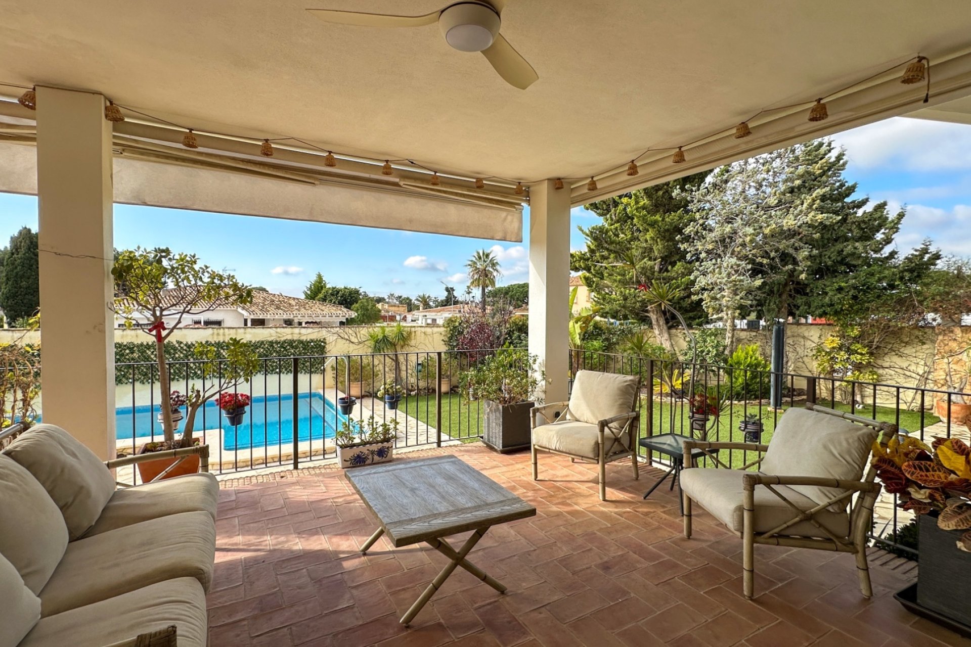 Revente - Villa -
Campoamor - Costa Blanca
