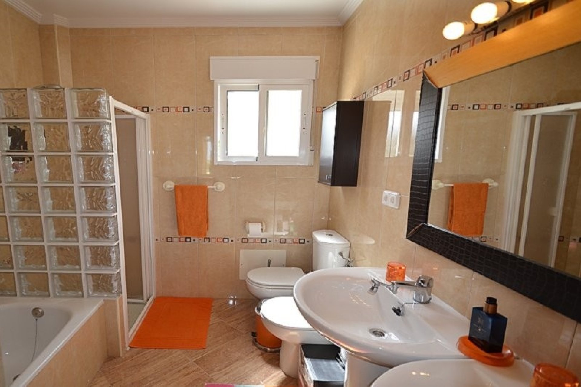 Revente - Villa -
Campos del Río - Inland