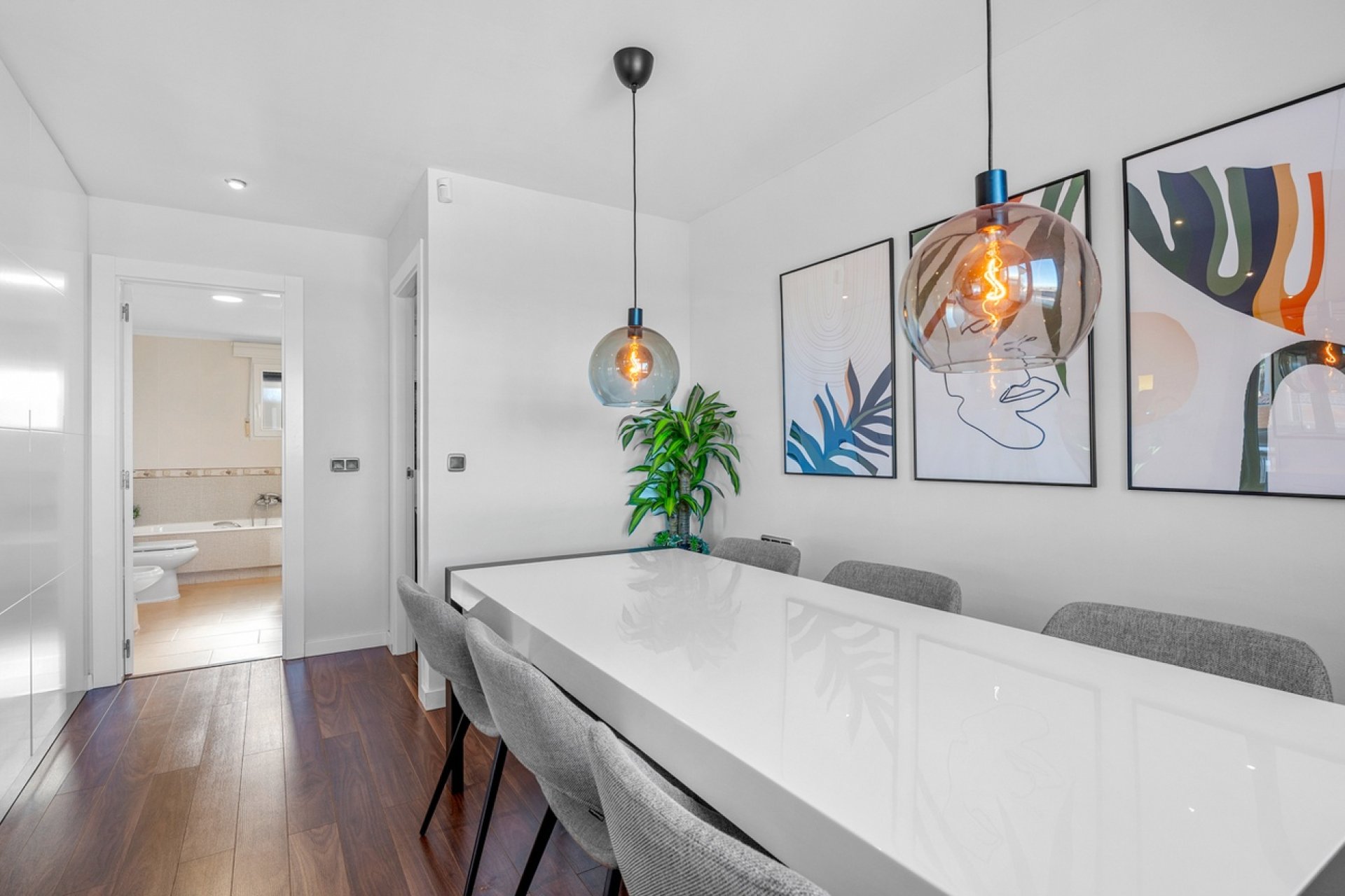 Revente - Villa -
Ciudad De Las Comunicaciones - Costa Blanca