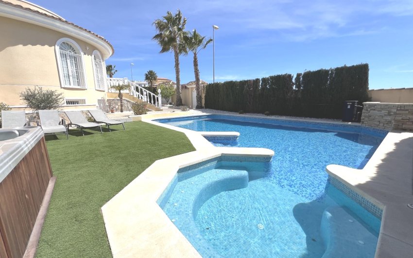 Revente - Villa -
Ciudad Quesada - Costa Blanca