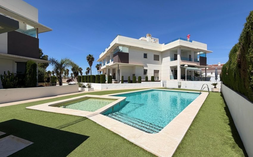 Revente - Villa -
Ciudad Quesada - Dona Pepa