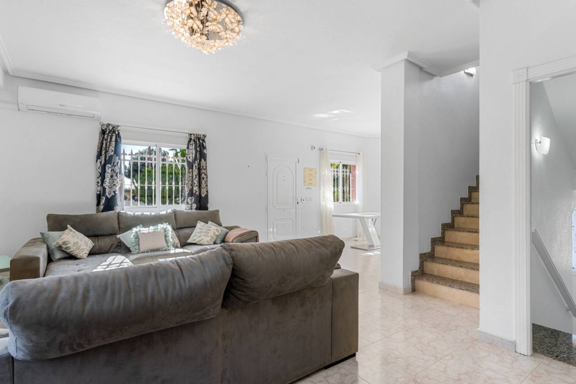 Revente - Villa -
Ciudad Quesada - Doña Pepa