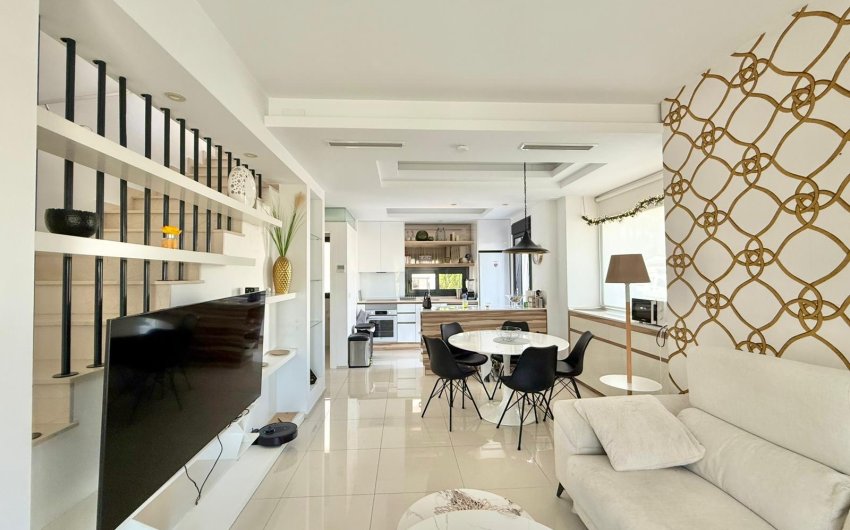 Revente - Villa -
Ciudad Quesada - Pueblo Bravo