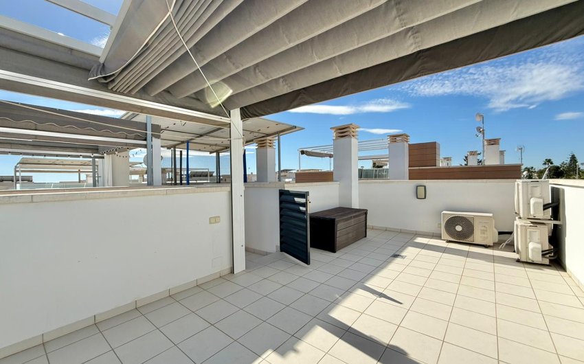 Revente - Villa -
Ciudad Quesada - Pueblo Bravo