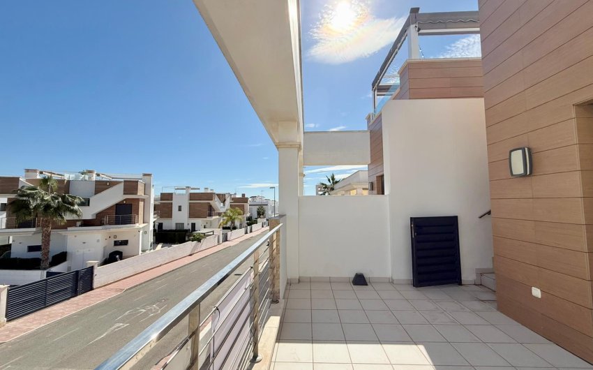 Revente - Villa -
Ciudad Quesada - Pueblo Bravo