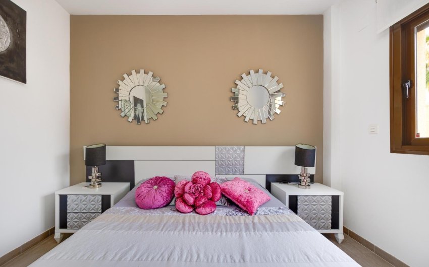 Revente - Villa -
Ciudad Quesada - Pueblo Bravo