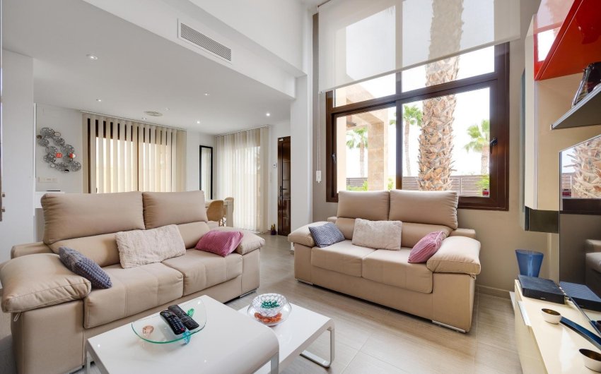 Revente - Villa -
Ciudad Quesada - Pueblo Bravo