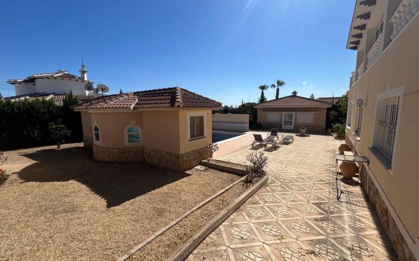 Revente - Villa -
Ciudad Quesada - town