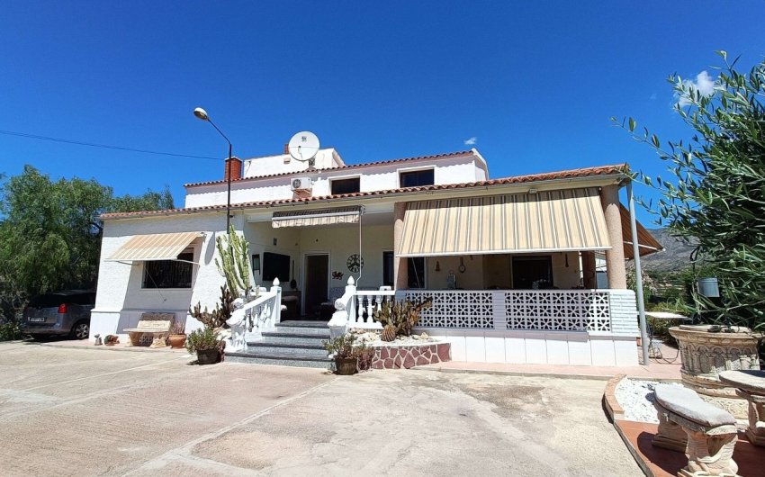 Revente - Villa -
Crevillent - Inland