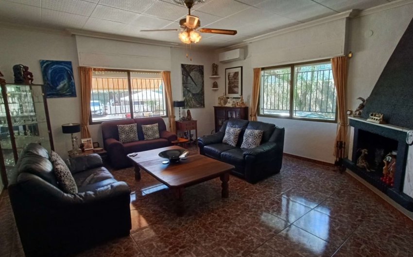 Revente - Villa -
Crevillent - Inland