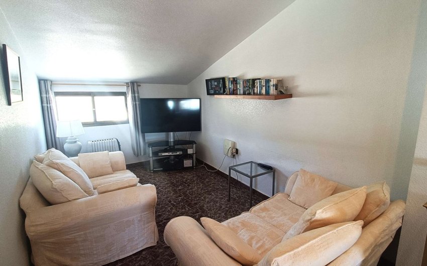 Revente - Villa -
Crevillent - Inland