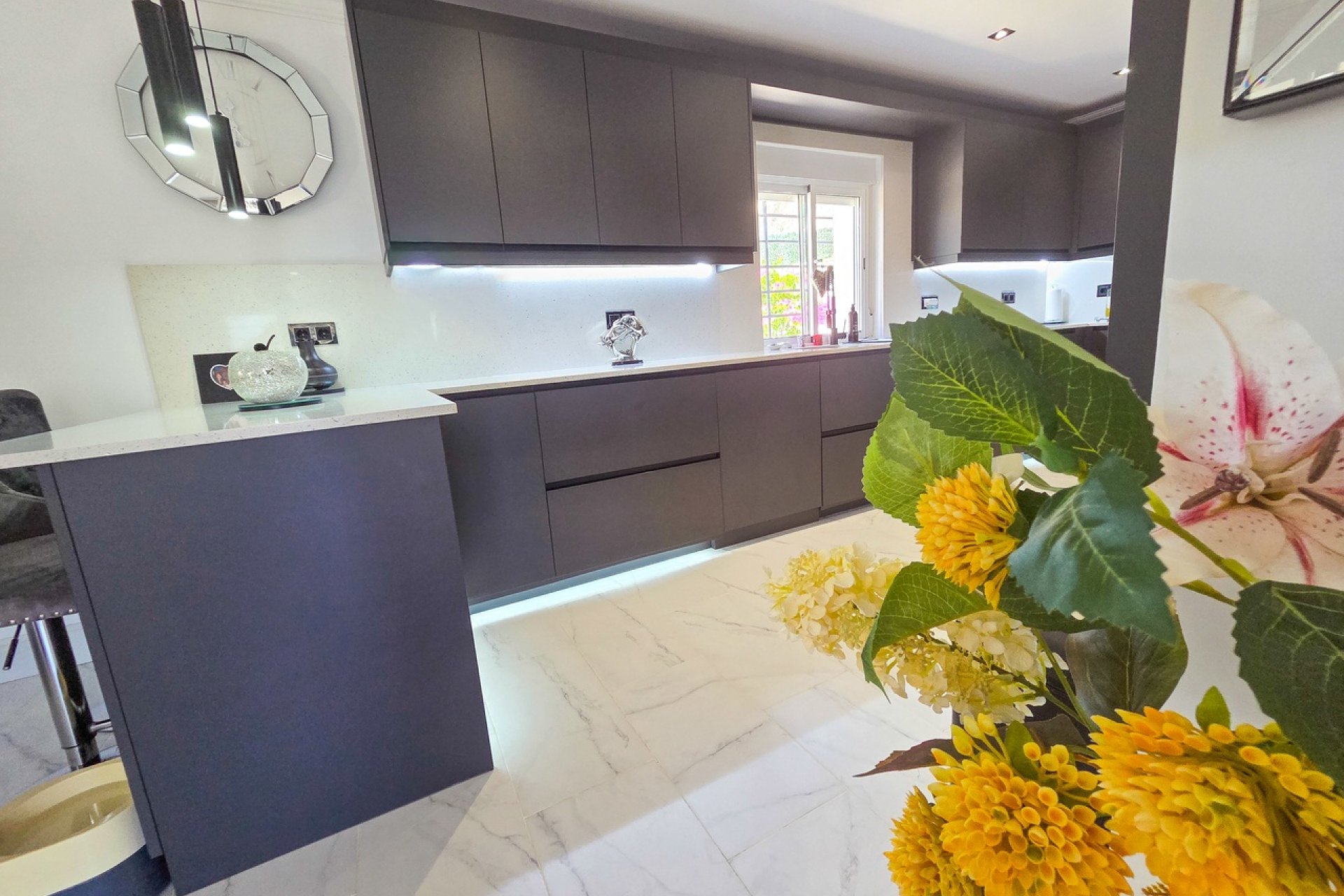 Revente - Villa -
Crevillent - Inland
