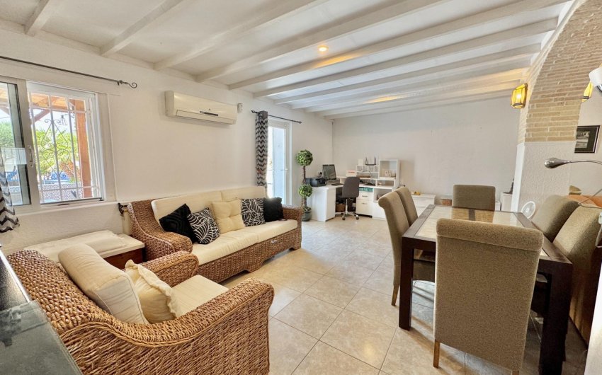 Revente - Villa -
Dolores - Comunidad Valenciana