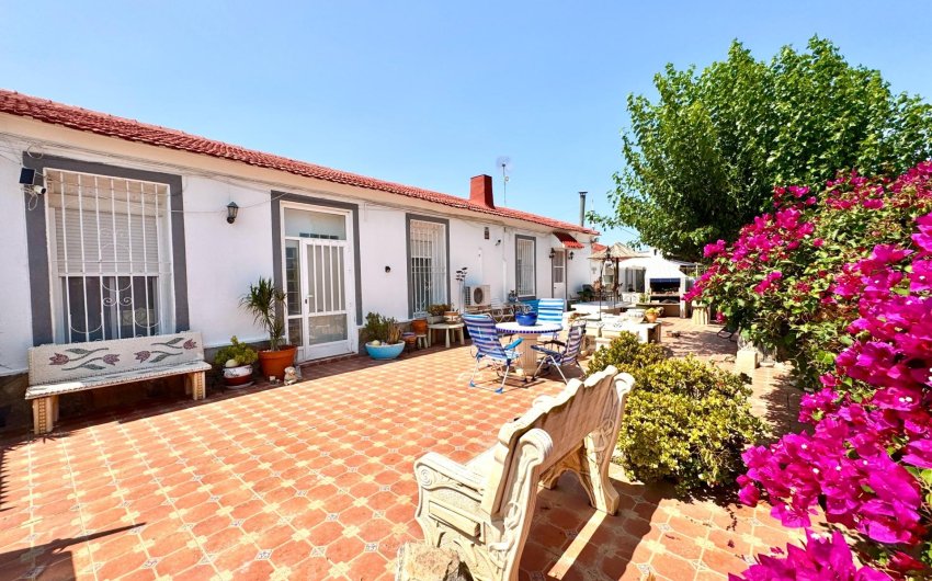 Revente - Villa -
Dolores - Comunidad Valenciana