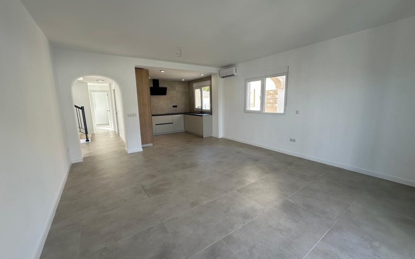 Revente - Villa -
El Campello - Costa Blanca