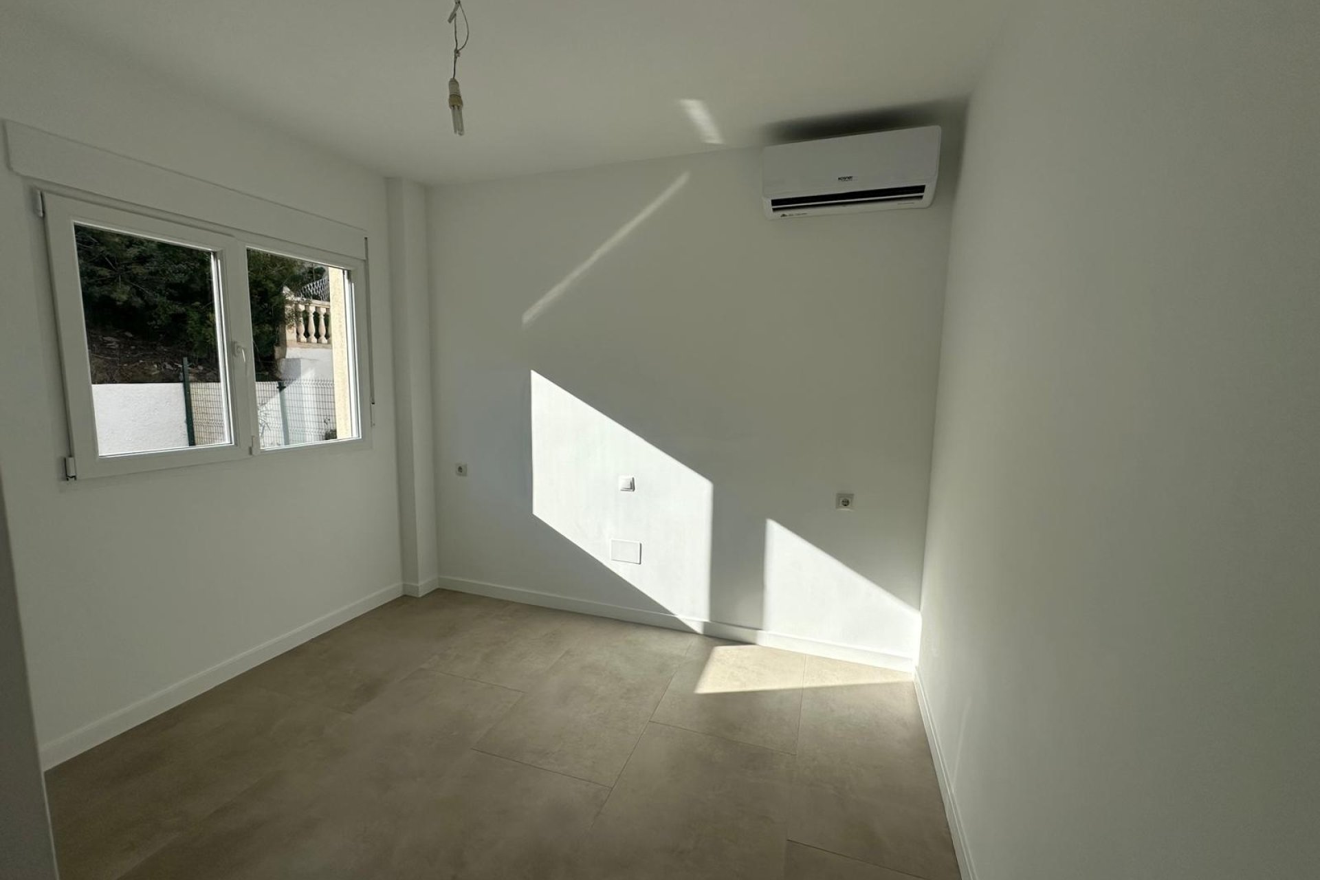 Revente - Villa -
El Campello - Costa Blanca