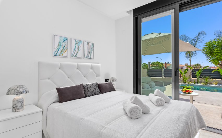 Revente - Villa -
El Campello - El Amerador