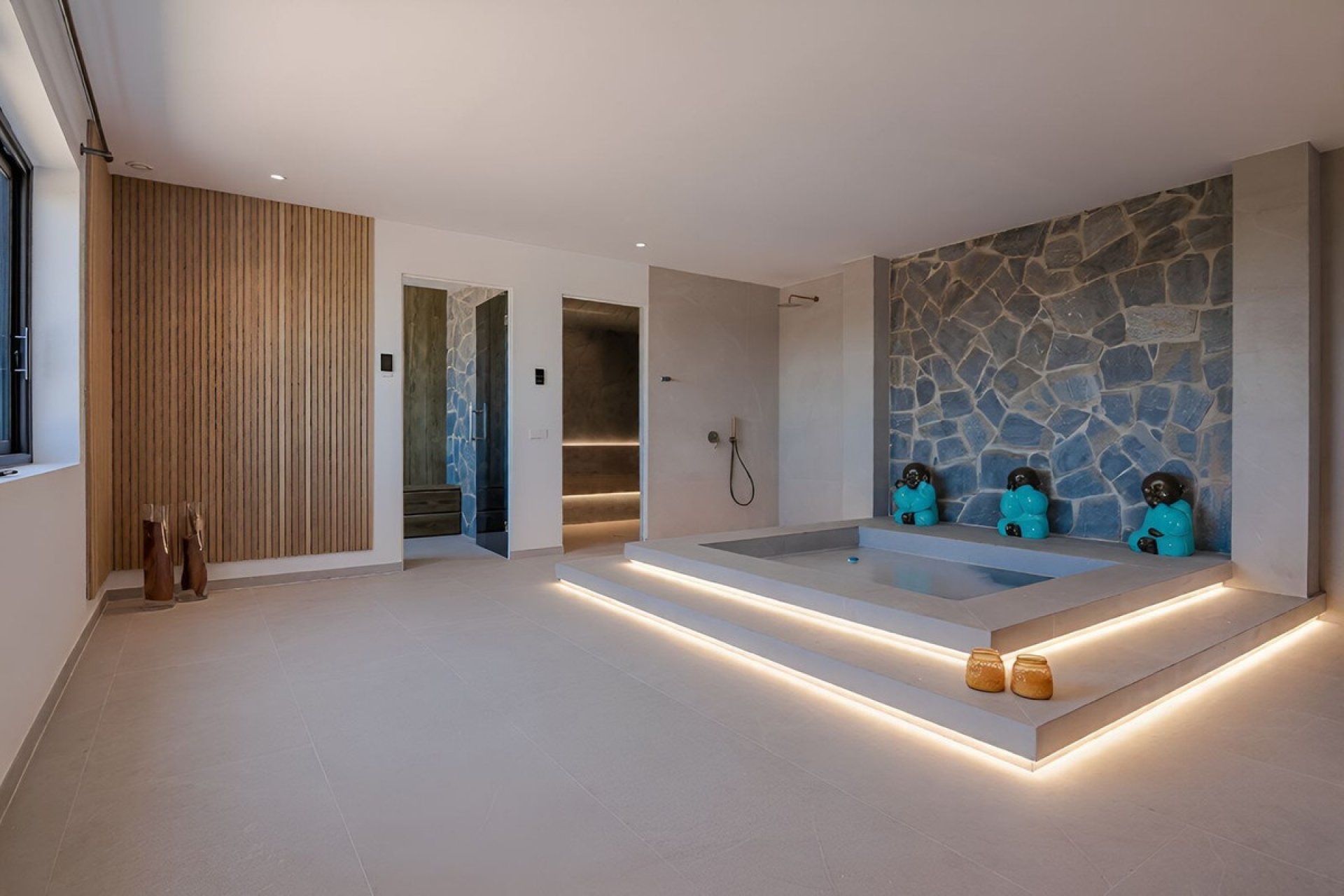 Revente - Villa -
El Paraíso, Estepona - Costa del Sol
