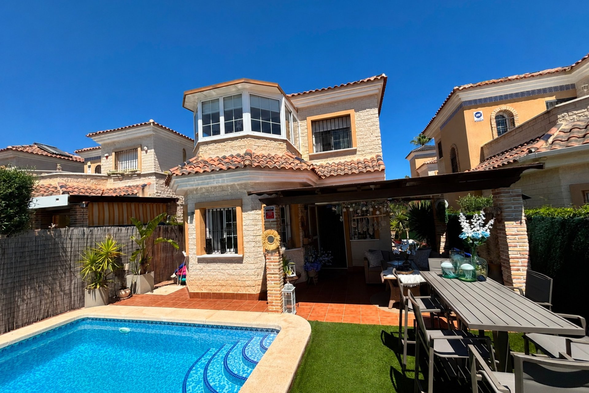 Revente - Villa -
El Raso - Costa Blanca
