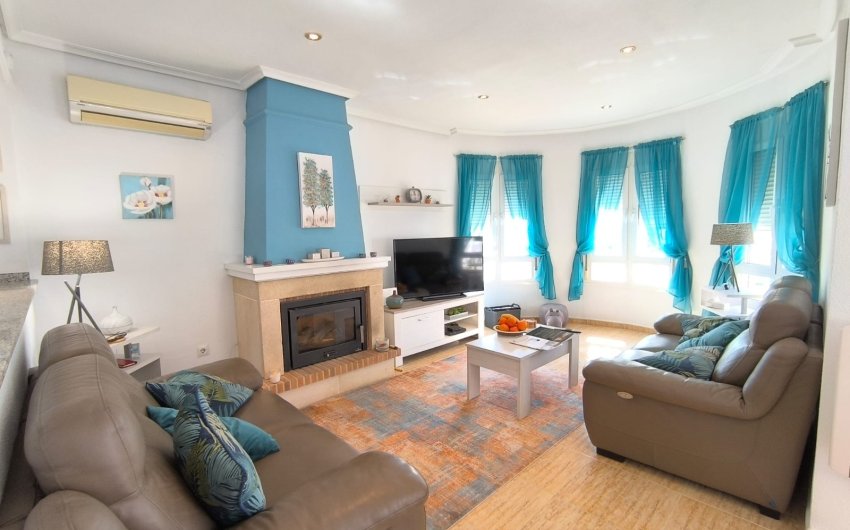 Revente - Villa -
El Raso - Costa Blanca