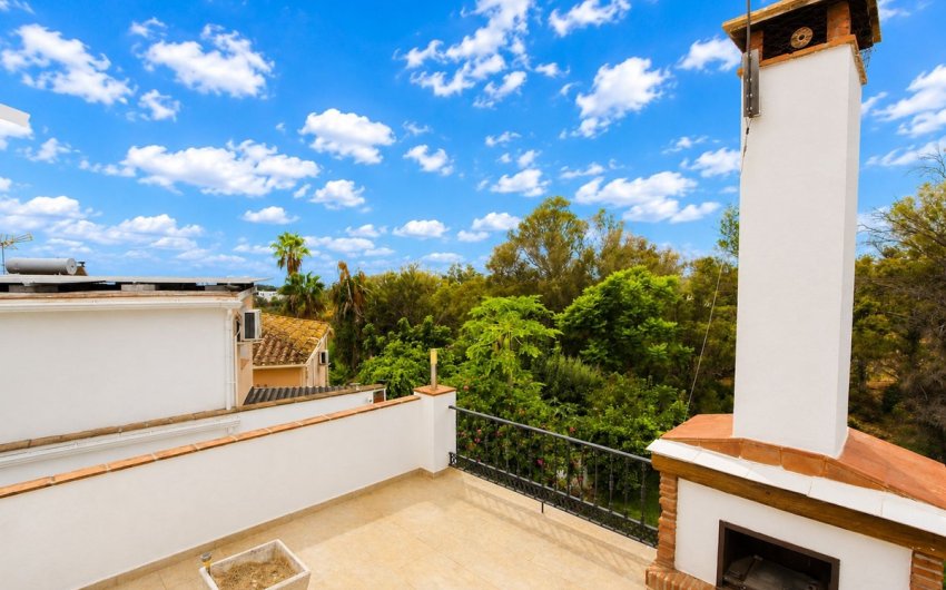 Revente - Villa -
El Rosario - Inland