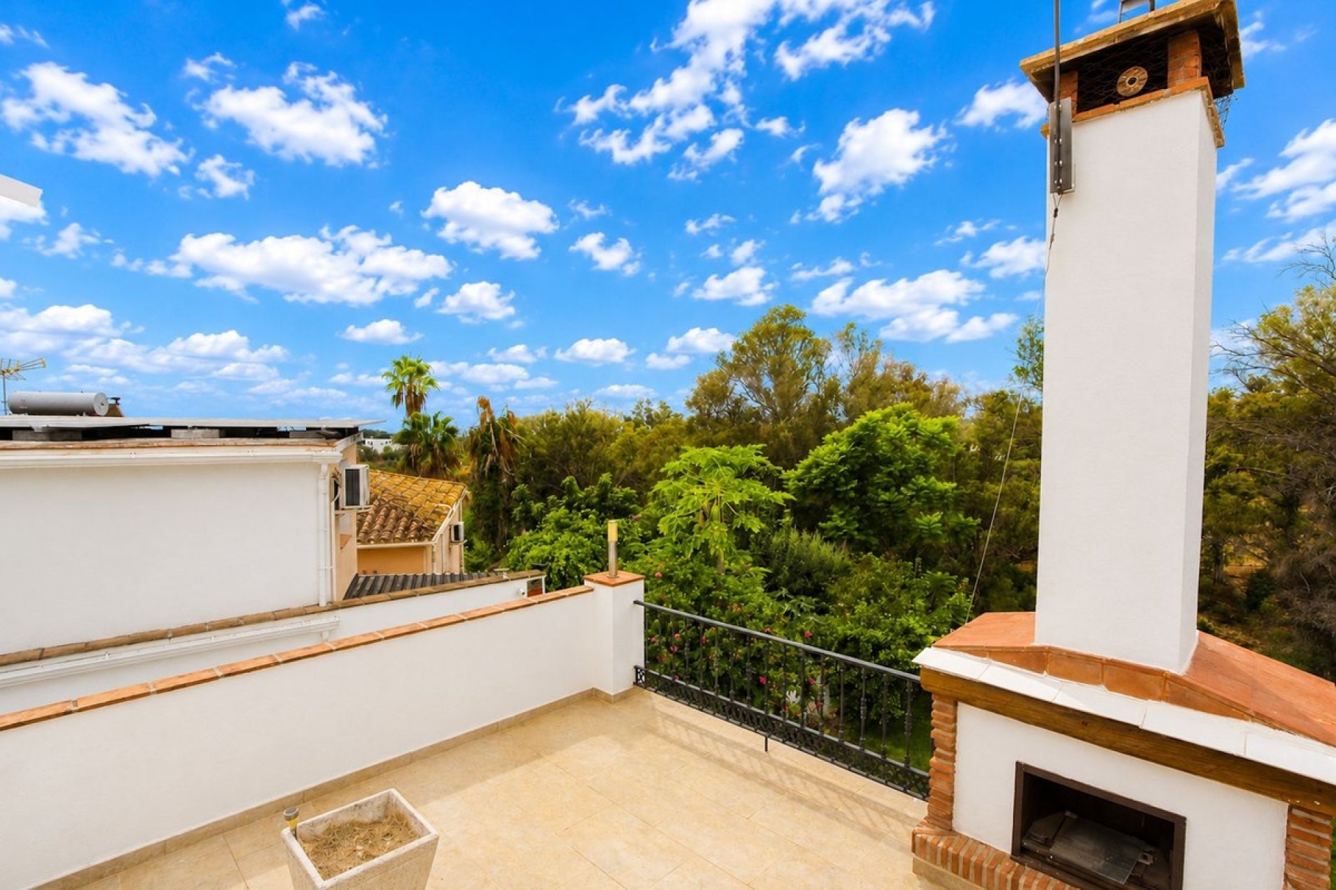Revente - Villa -
El Rosario - Inland