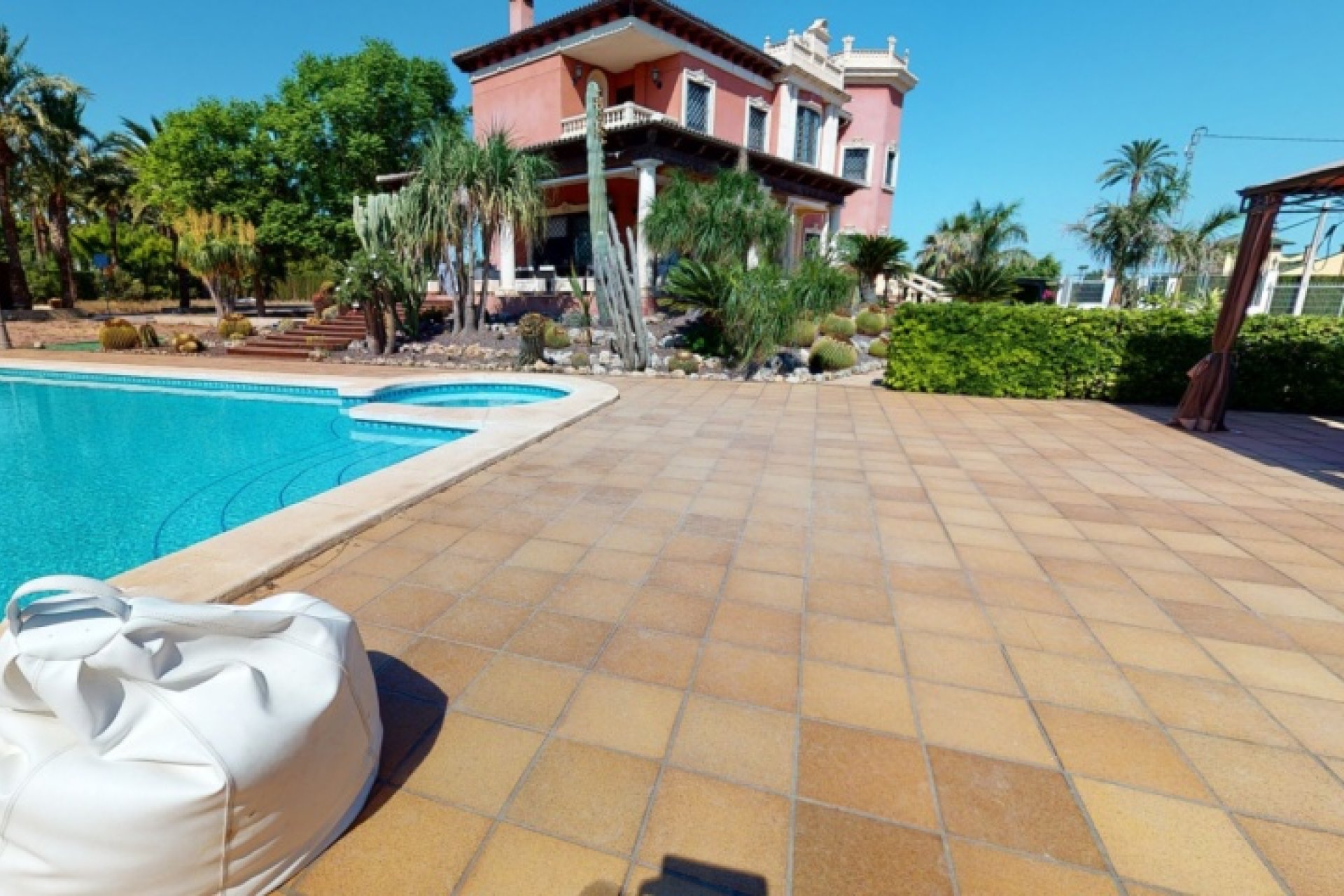 Revente - Villa -
Elche - Costa Blanca