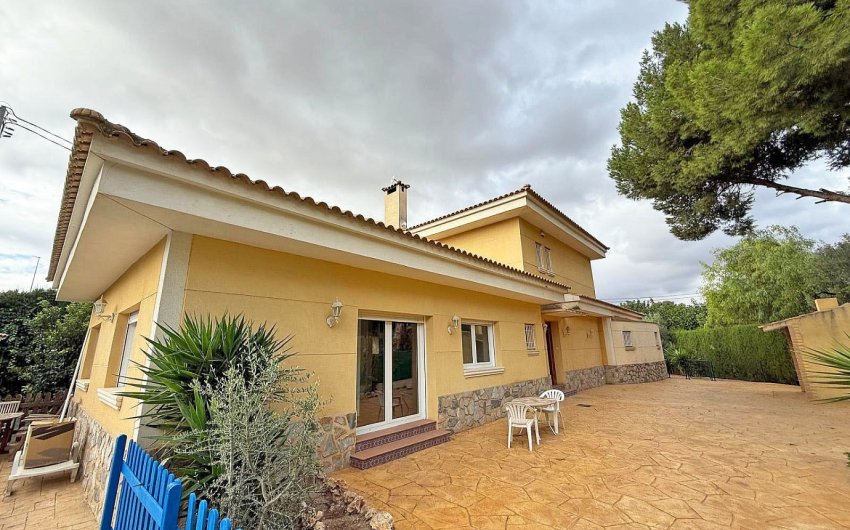 Revente - Villa -
Elda