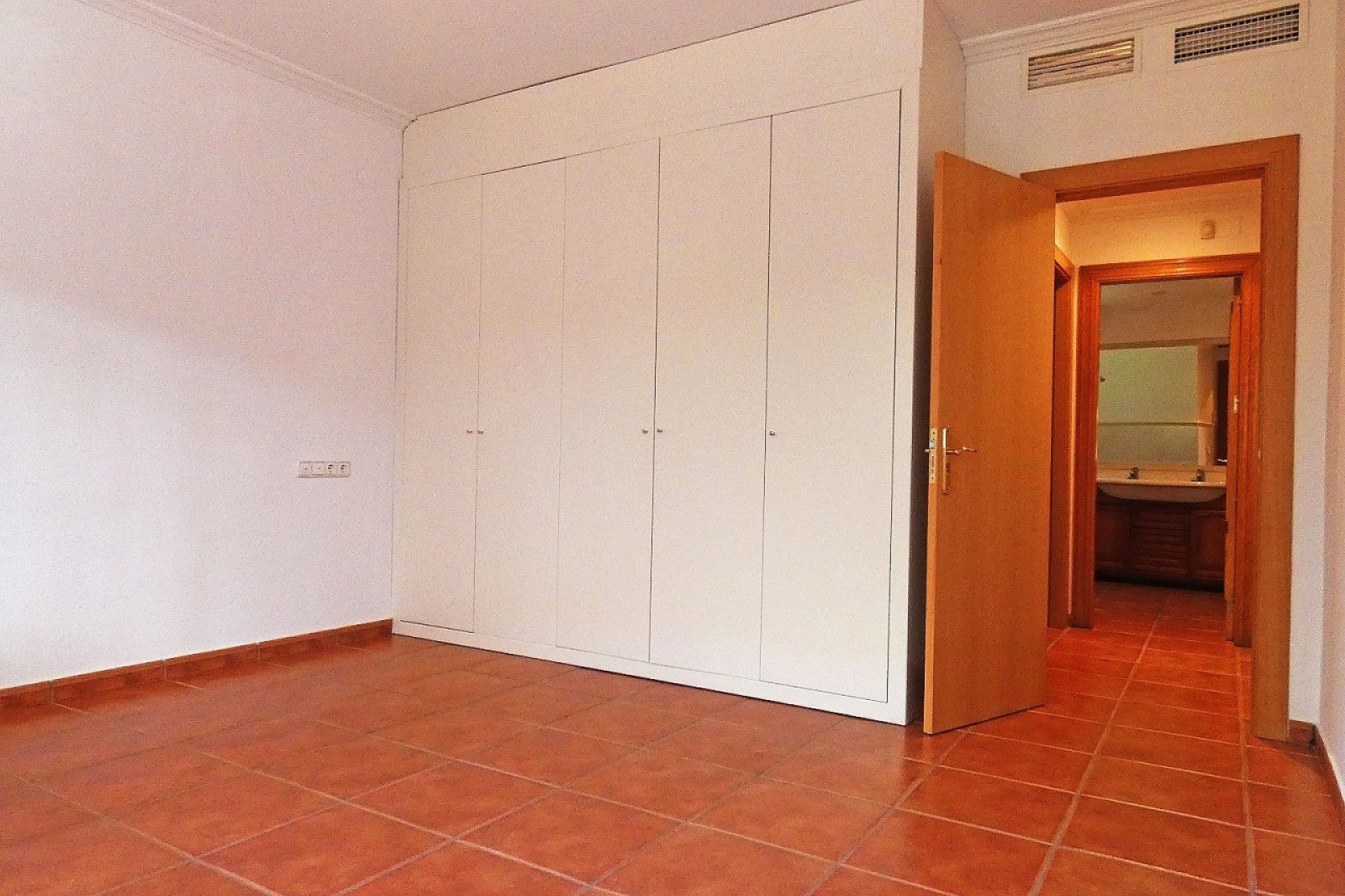 Revente - Villa -
Elda