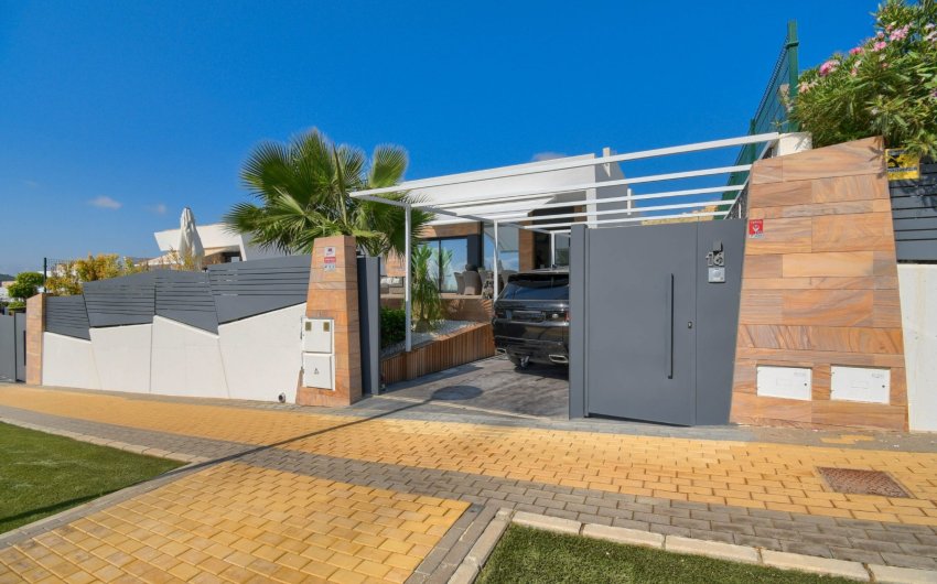 Revente - Villa -
Finestrat